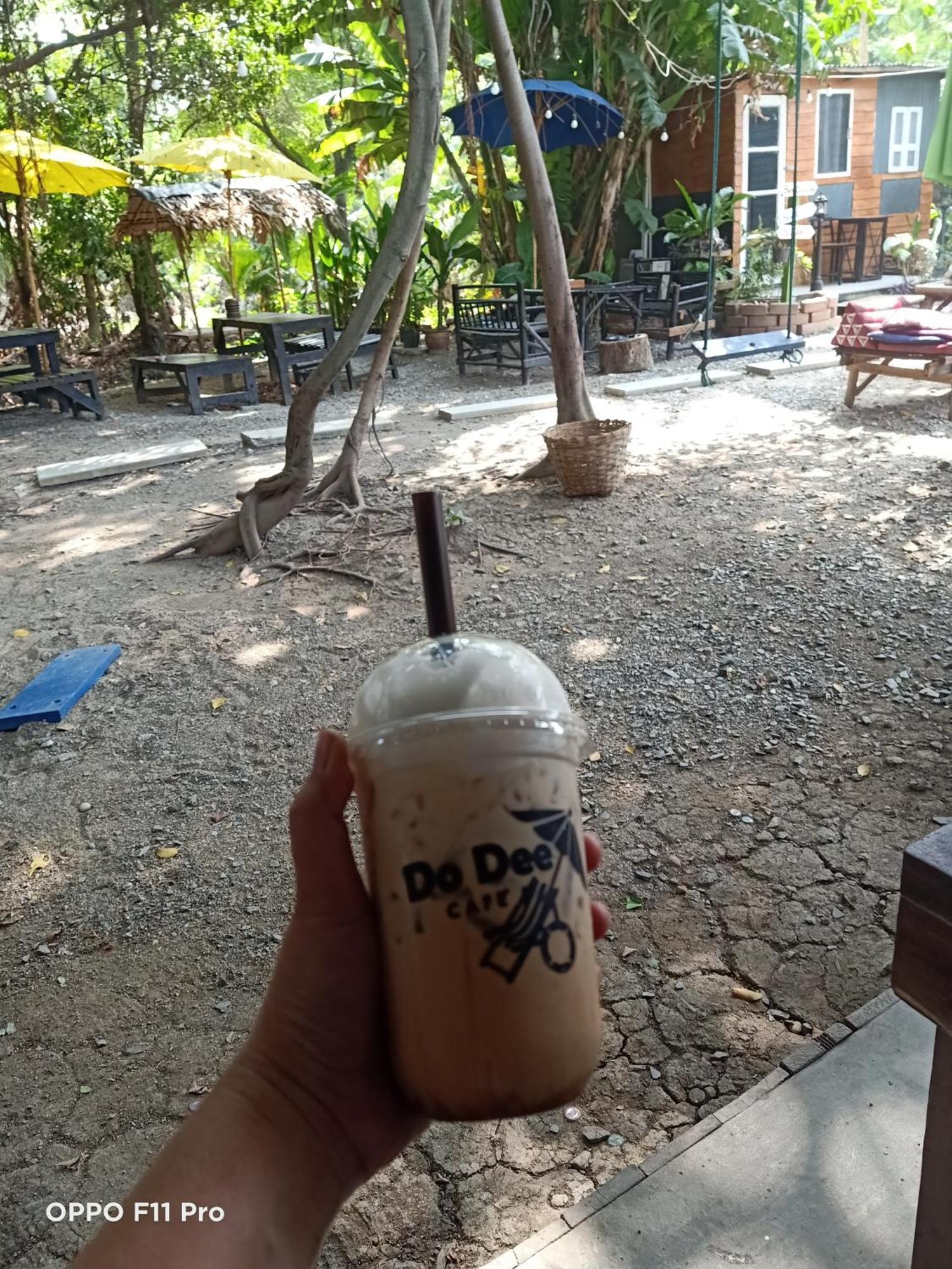 Do Dee Cafe Bangkok Hostel Exteriör bild