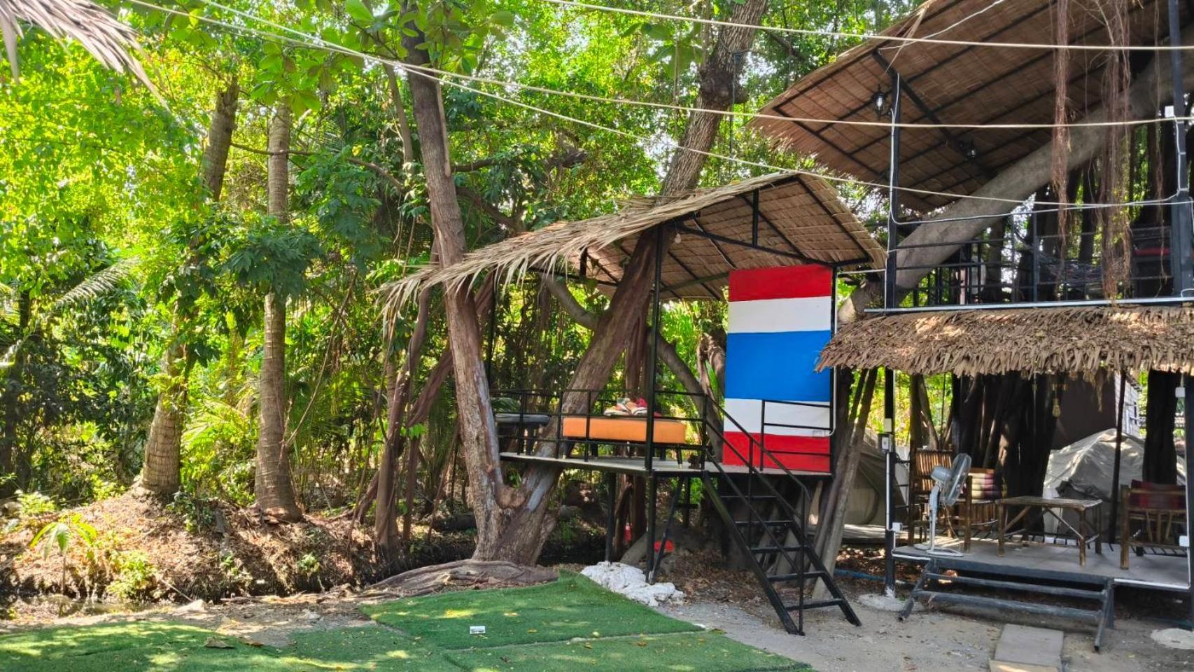 Do Dee Cafe Bangkok Hostel Exteriör bild